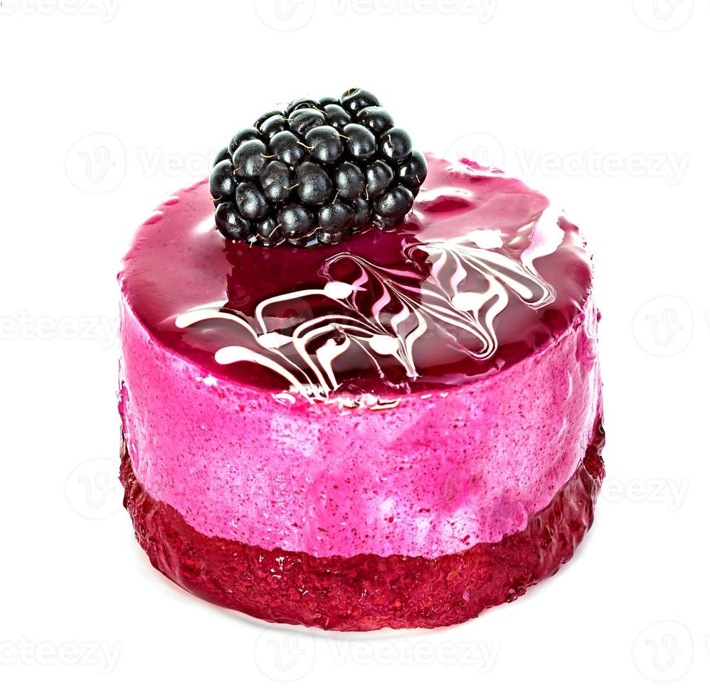 soufflé, taart, roze, geïsoleerde, op wit, achtergrond foto