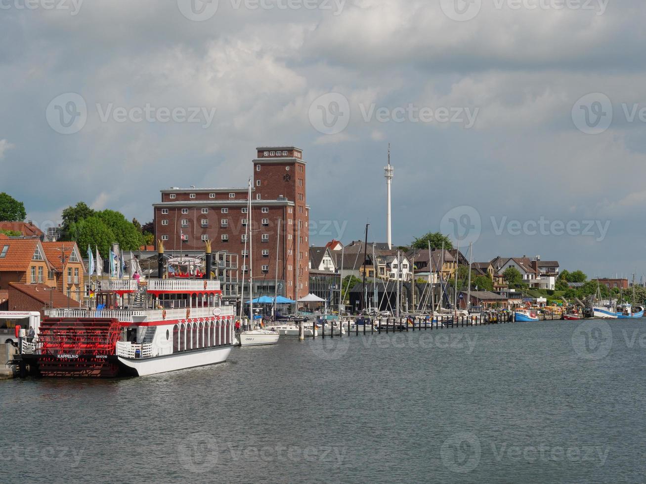 de stad kappeln aan de rivier de schlei foto