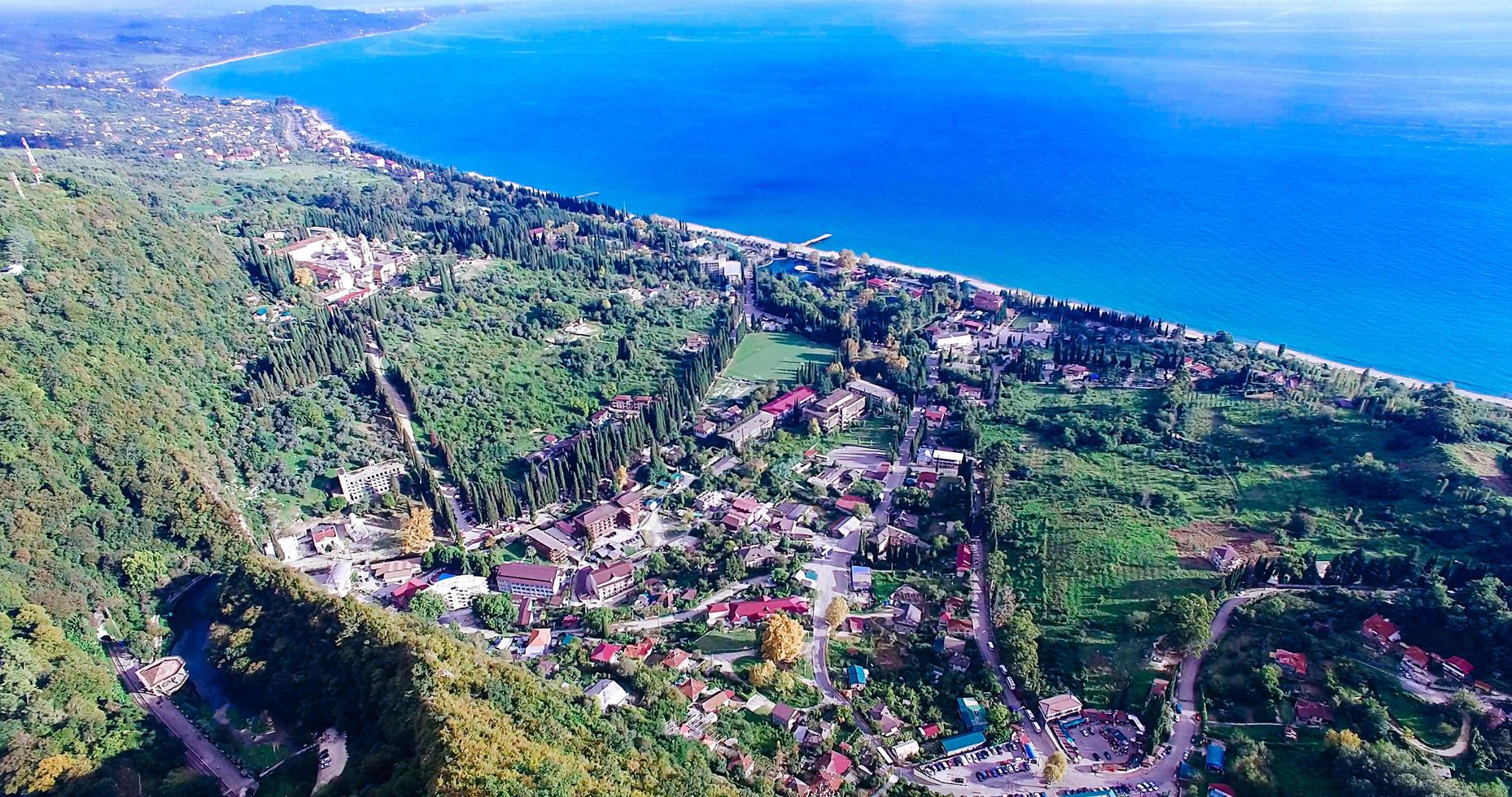 luchtfoto van nieuwe athos. abchazië foto