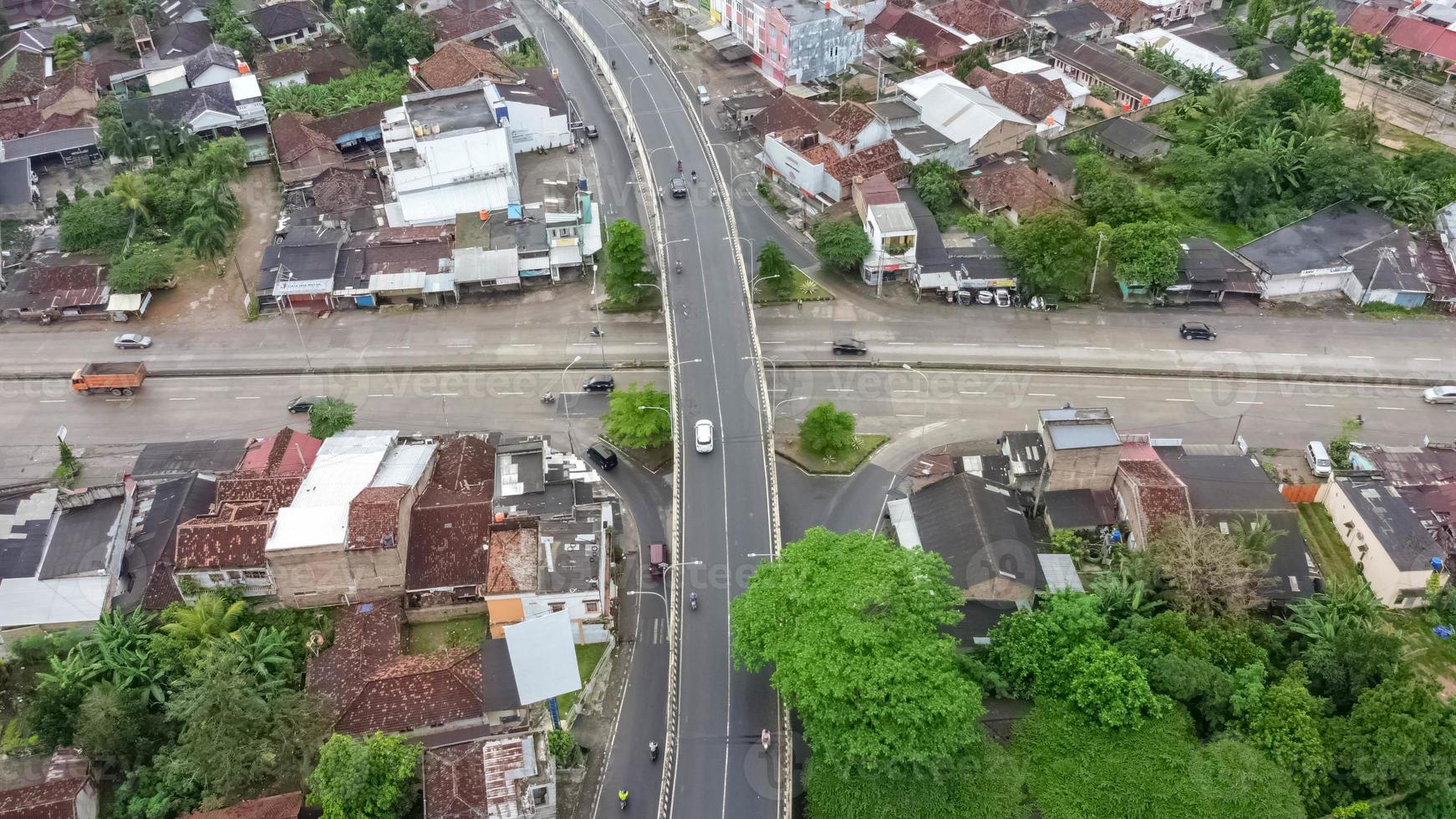 luchtfoto van overvliegen foto