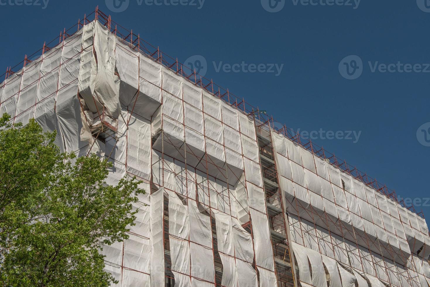 steigers voor onderhoud van gebouwen foto