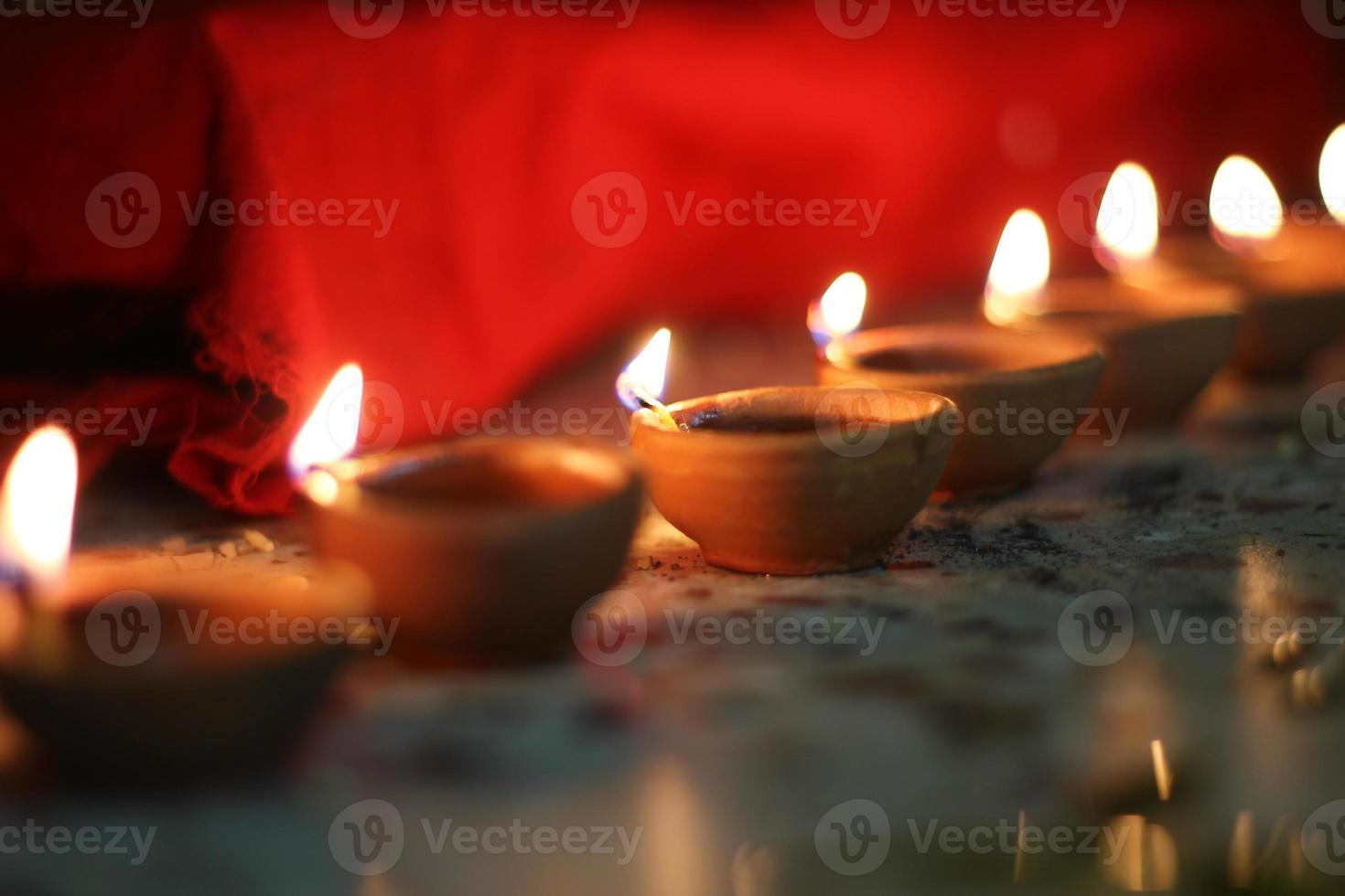 olielampen op diwali festival foto