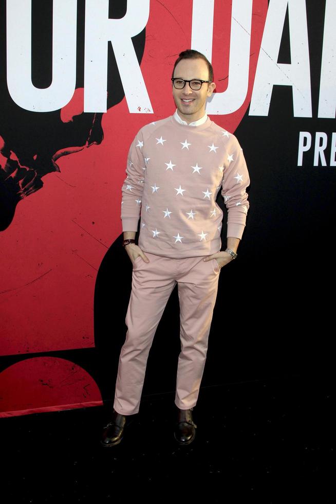 los angeles 12 april - miguel sagaz bij de première van de blumhouse's truth or dare in cinerama dome op 12 april 2018 in los angeles, ca foto