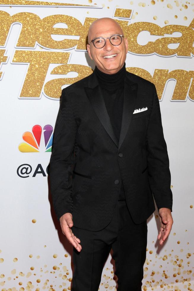 los angeles - 19 sep howie mandel at the americas got talent crowns winnaar rode loper in het dolby theater op 19 september 2018 in los angeles, ca foto