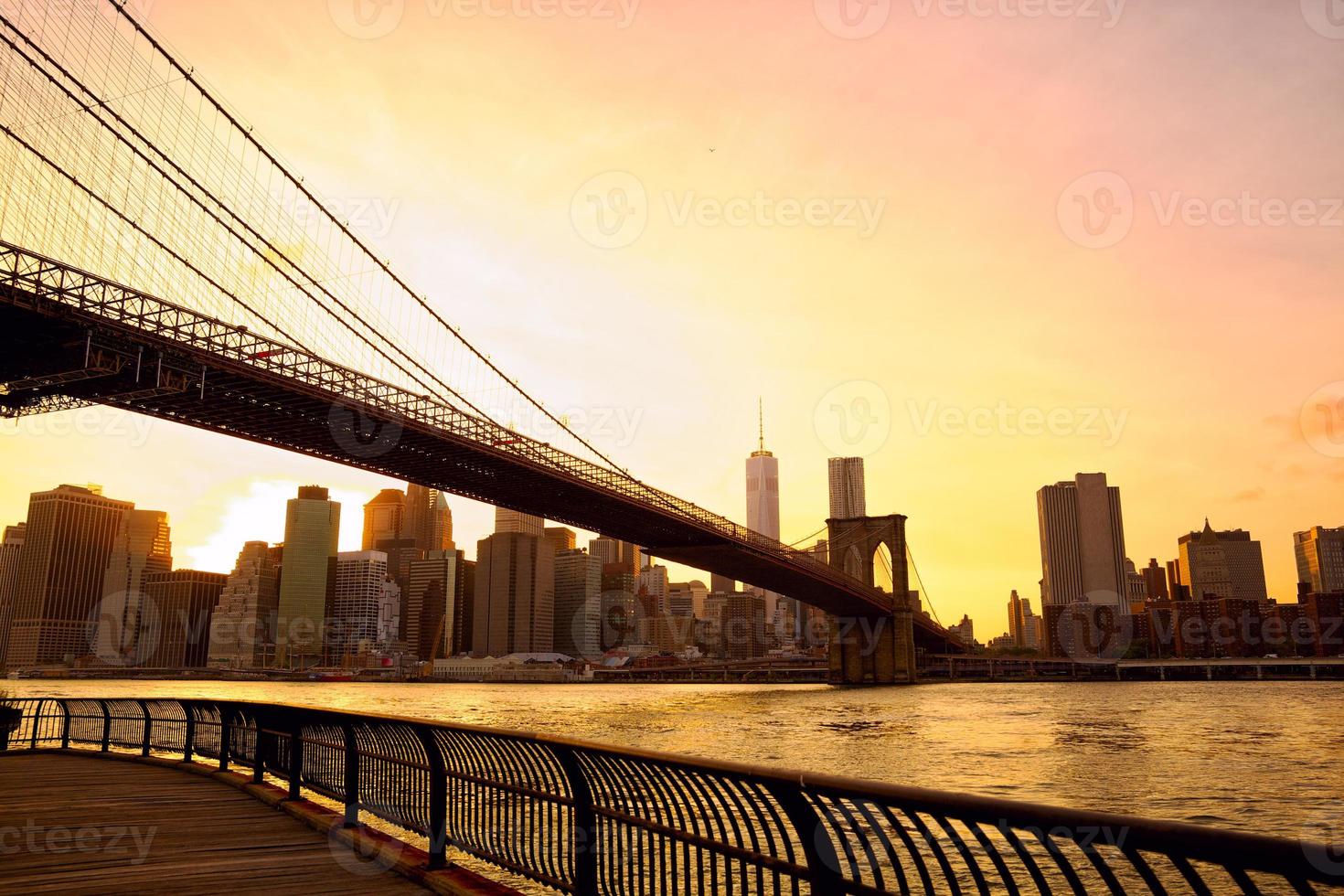 brooklyn bridge zonsondergang foto