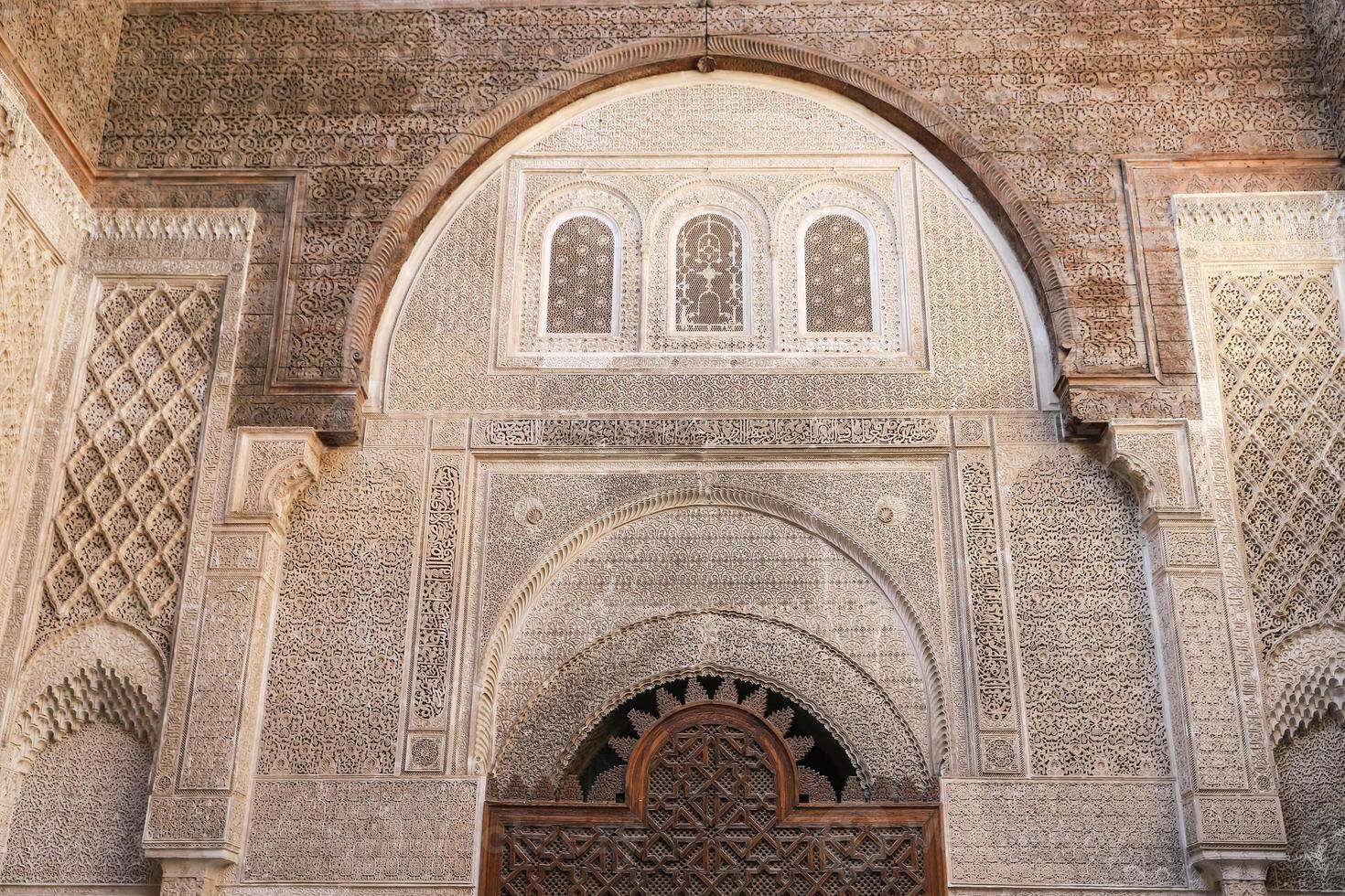 bou inania madrasa in fez, marokko foto