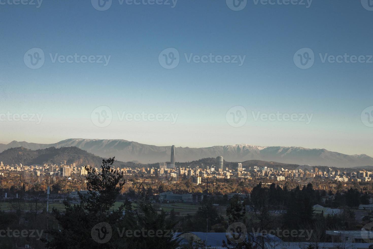 de skyline van Santiago Chili foto