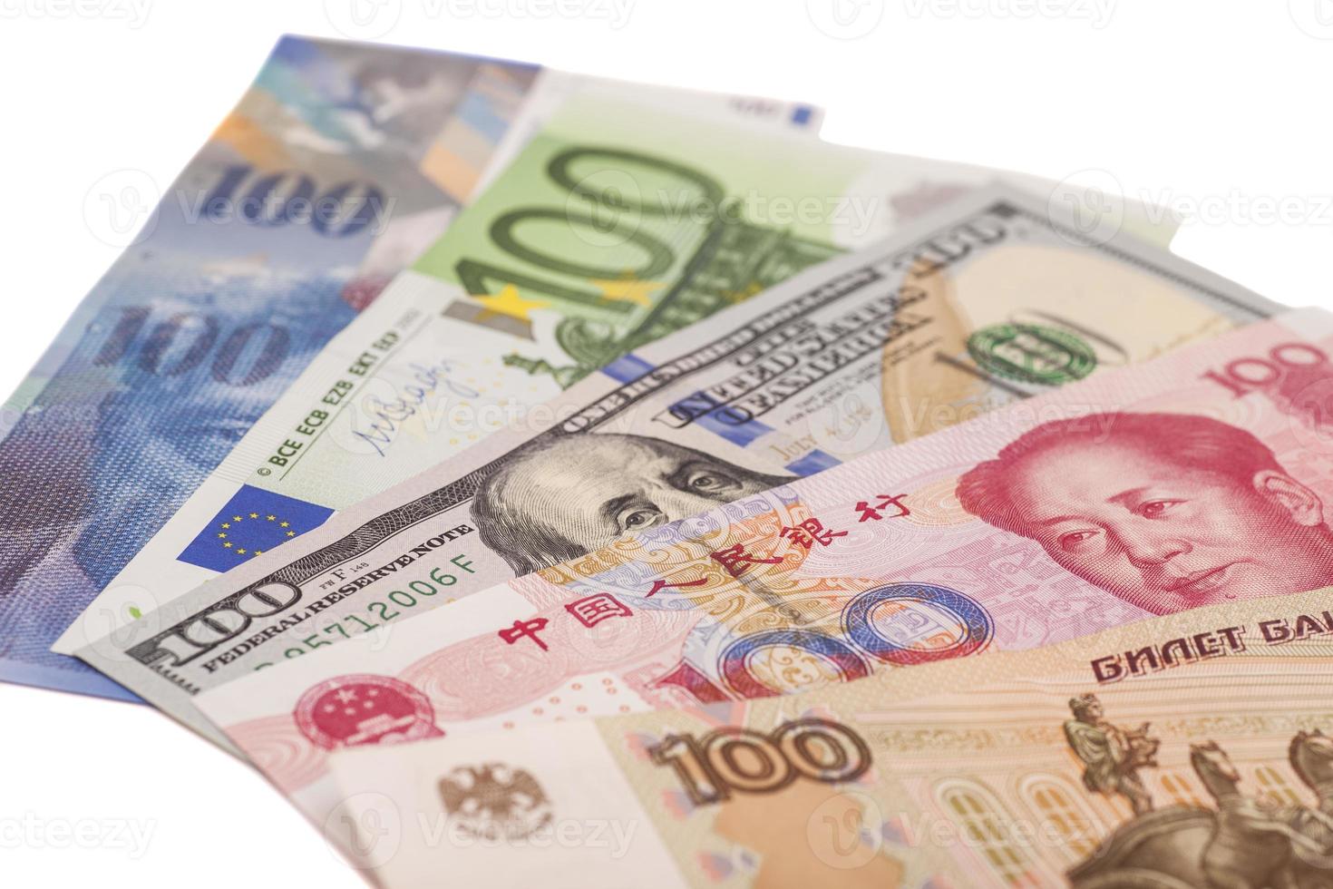 dollars, euro, Zwitserse frank, Chinese yuan en Russische roebelrekeningen foto