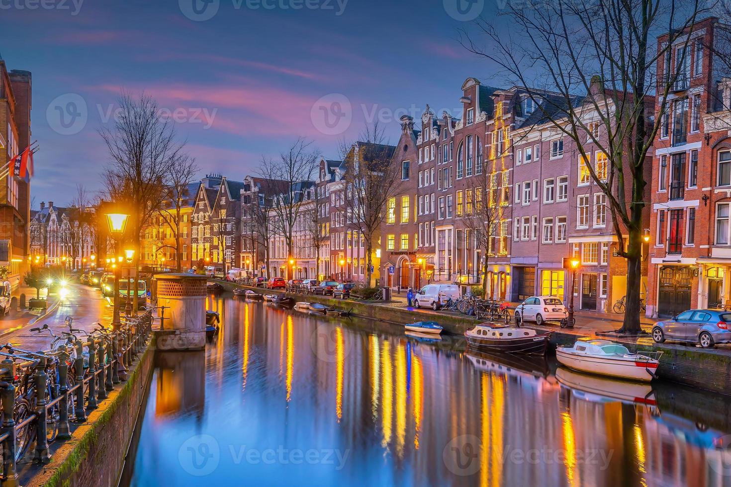 amsterdam centrum stad skyline stadsgezicht van nederland foto