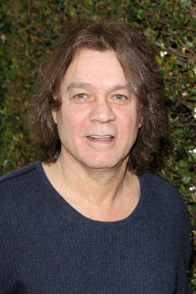 los angeles, 10 mrt - eddie van halen arriveert bij de 10e jaarlijkse john varvatos stuart house benefiet in de john varvatos boutique op 10 maart 2013 in west hollywood, ca foto