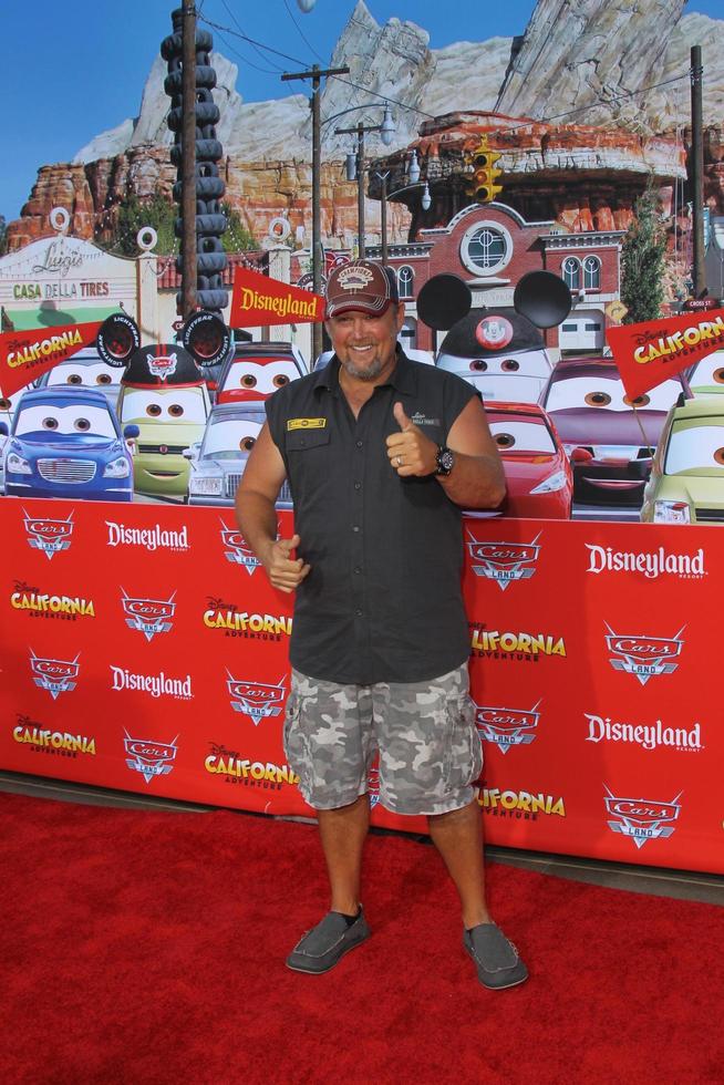 anaheim, 13 jun - Larry the Cable Guy, ook bekend als Dan Whitney, arriveert bij de Grand Opening Cars Land tijdens California Adventure op 13 juni 2012 in Anaheim, Californië foto