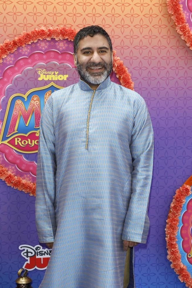 los angeles 7 maart - parvesh cheena bij de première van disney junior s mira, koninklijke detective in de disney studio's op 7 maart 2020 in burbank, ca foto