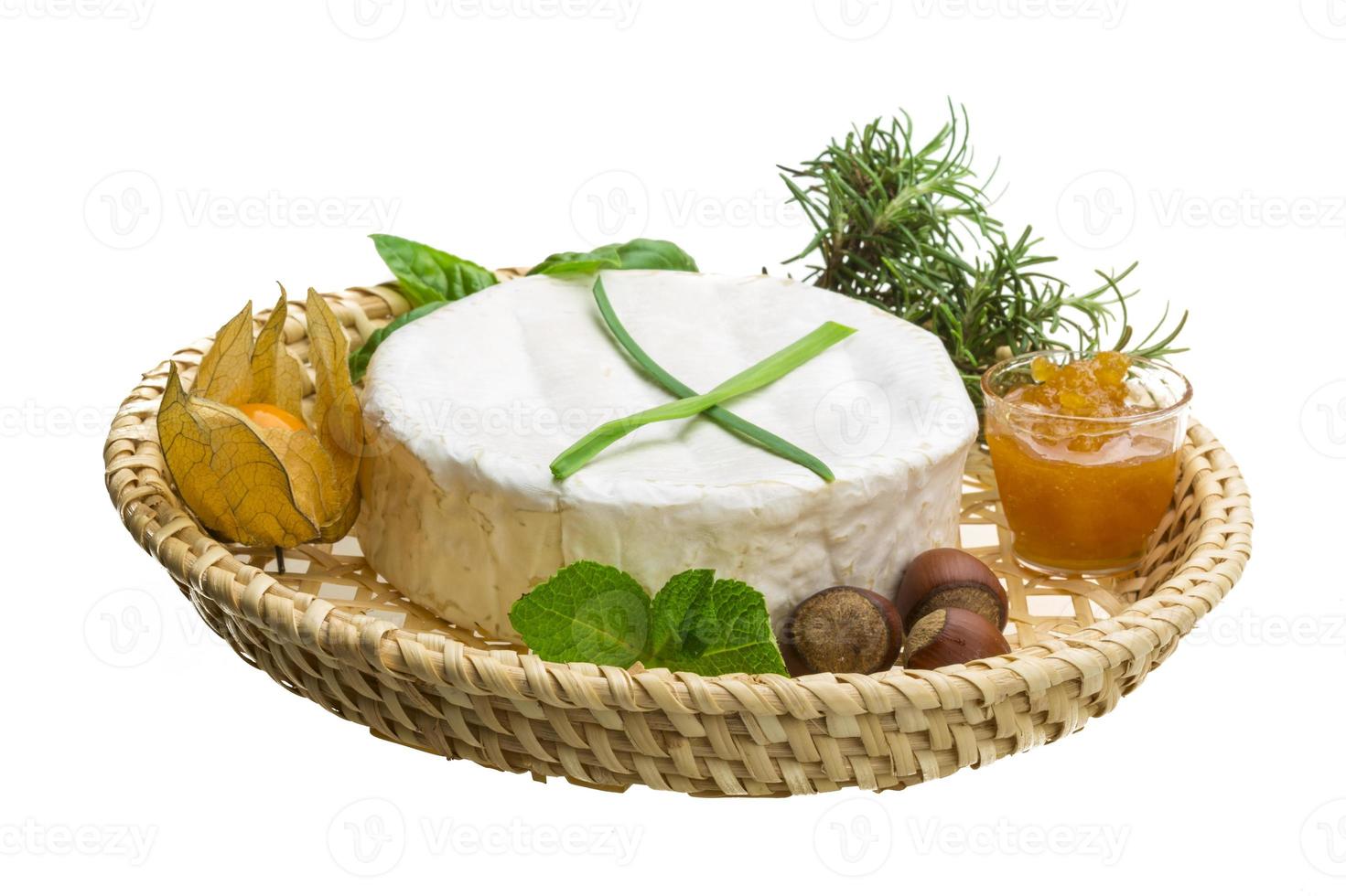 camembert met kruiden, noten en honing foto