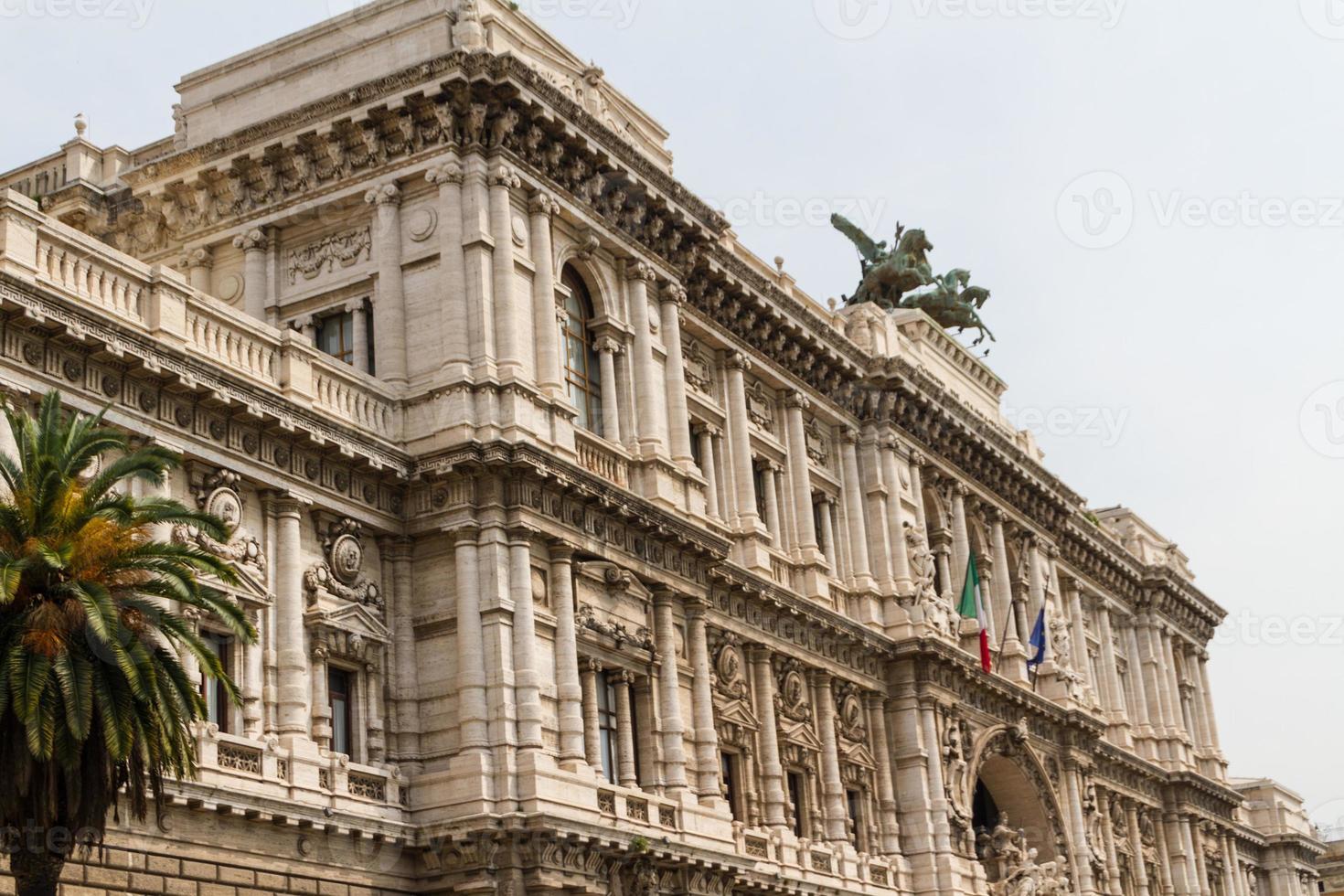 Rome, Italië. typische architectonische details van de oude stad foto