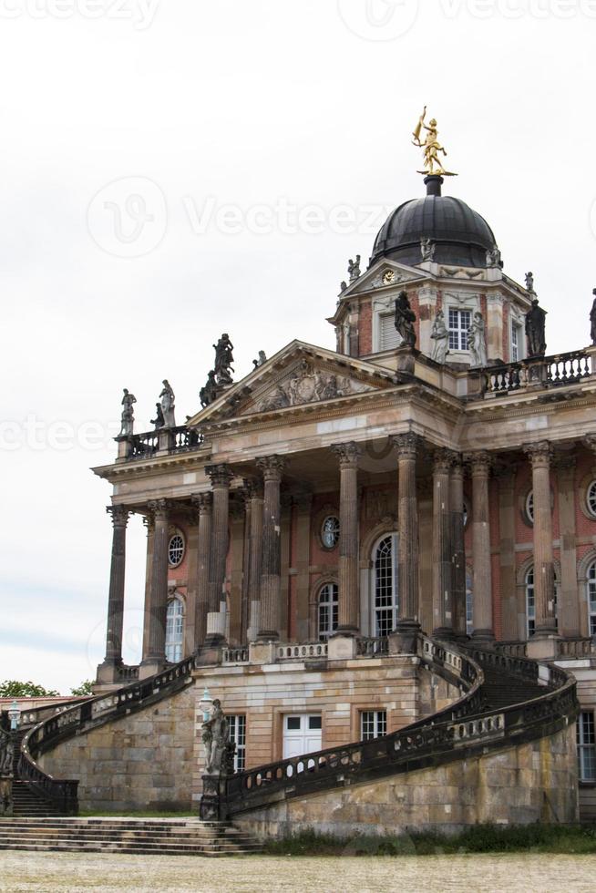 een van de universiteitsgebouwen van potsdam foto