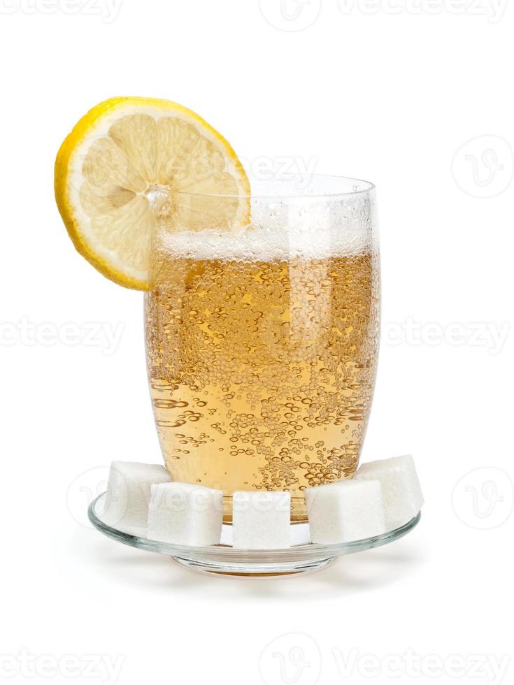 glas koude limonade foto