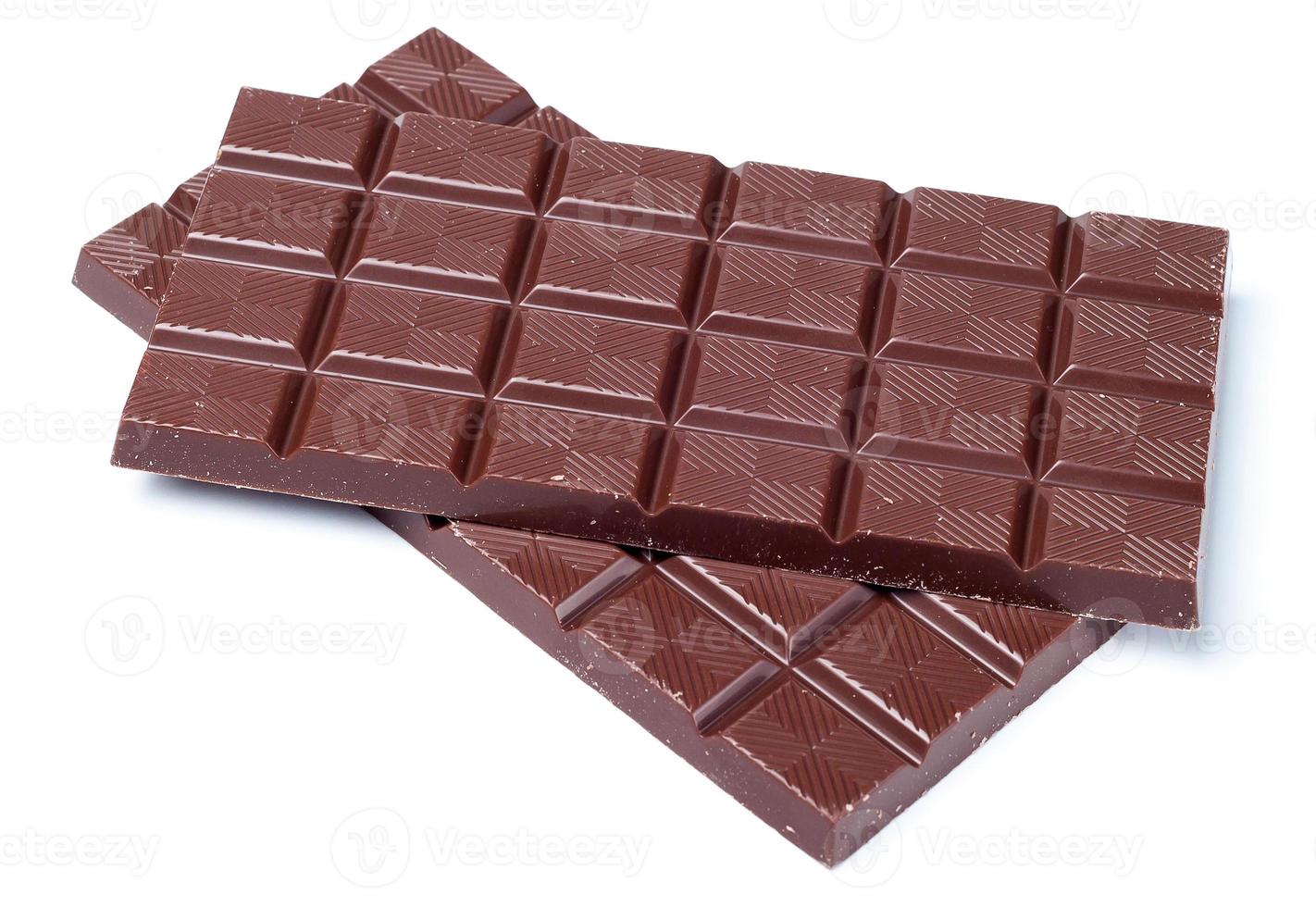 donkere chocoladereep op witte achtergrond foto
