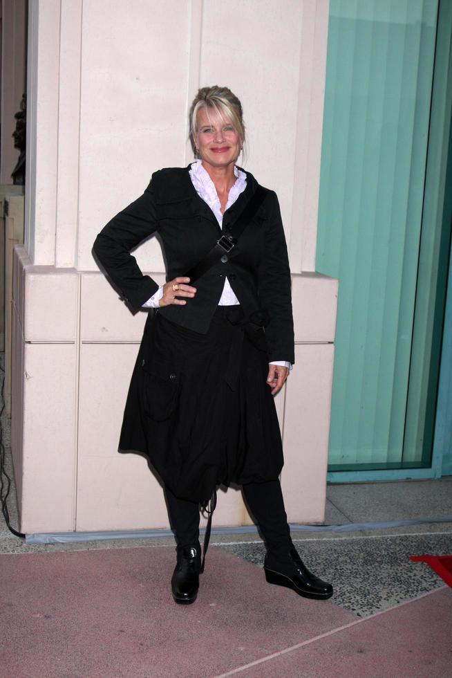 los angeles, 28 sep - mary beth evans arriveert bij het vieren van 45 jaar dagen van ons leven aan de Academie voor Televisiekunsten en Wetenschappen op 28 september 2010 in nr. Hollywood, Californië foto