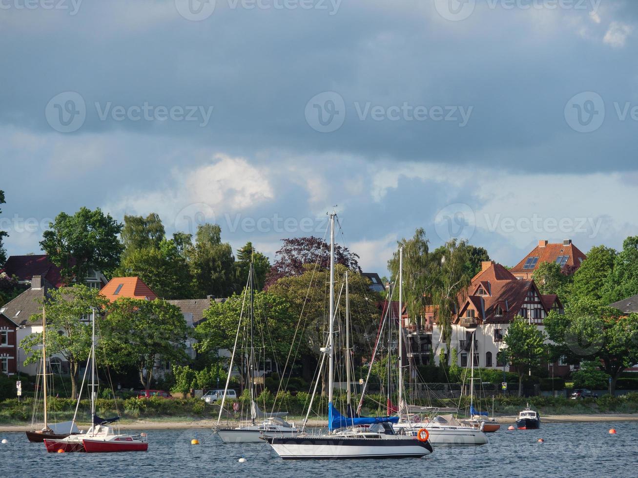 de stad eckernfoerde aan de Oostzee foto