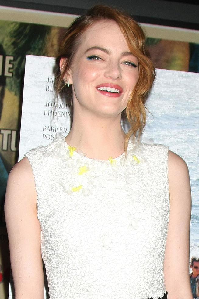 los angeles, 9 juli - emma stone bij de irrationele man los angeles première in het writer's guild of america theater op 9 juli 2015 in beverly hills, ca foto