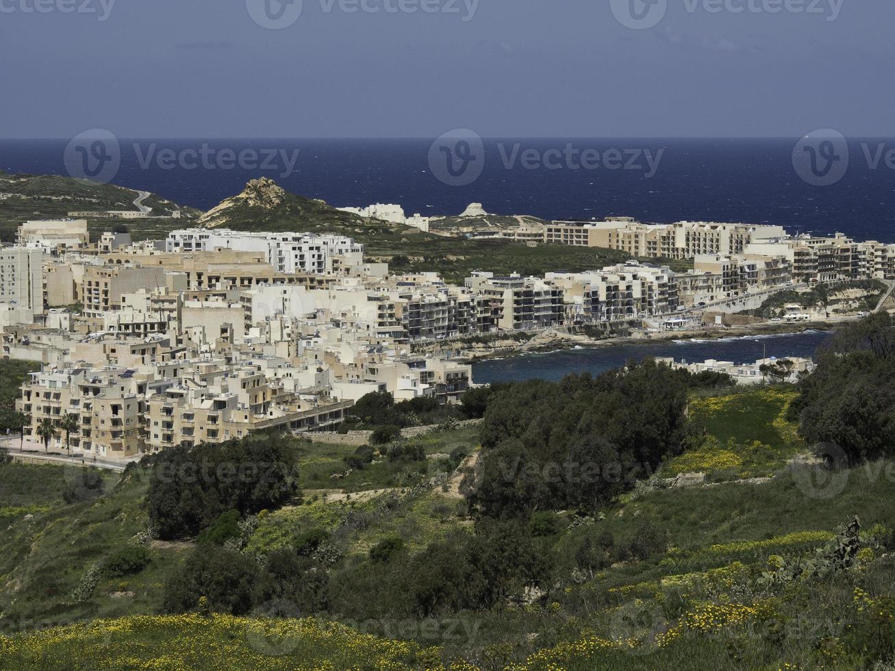 het eiland gozo aan de middellandse zee foto