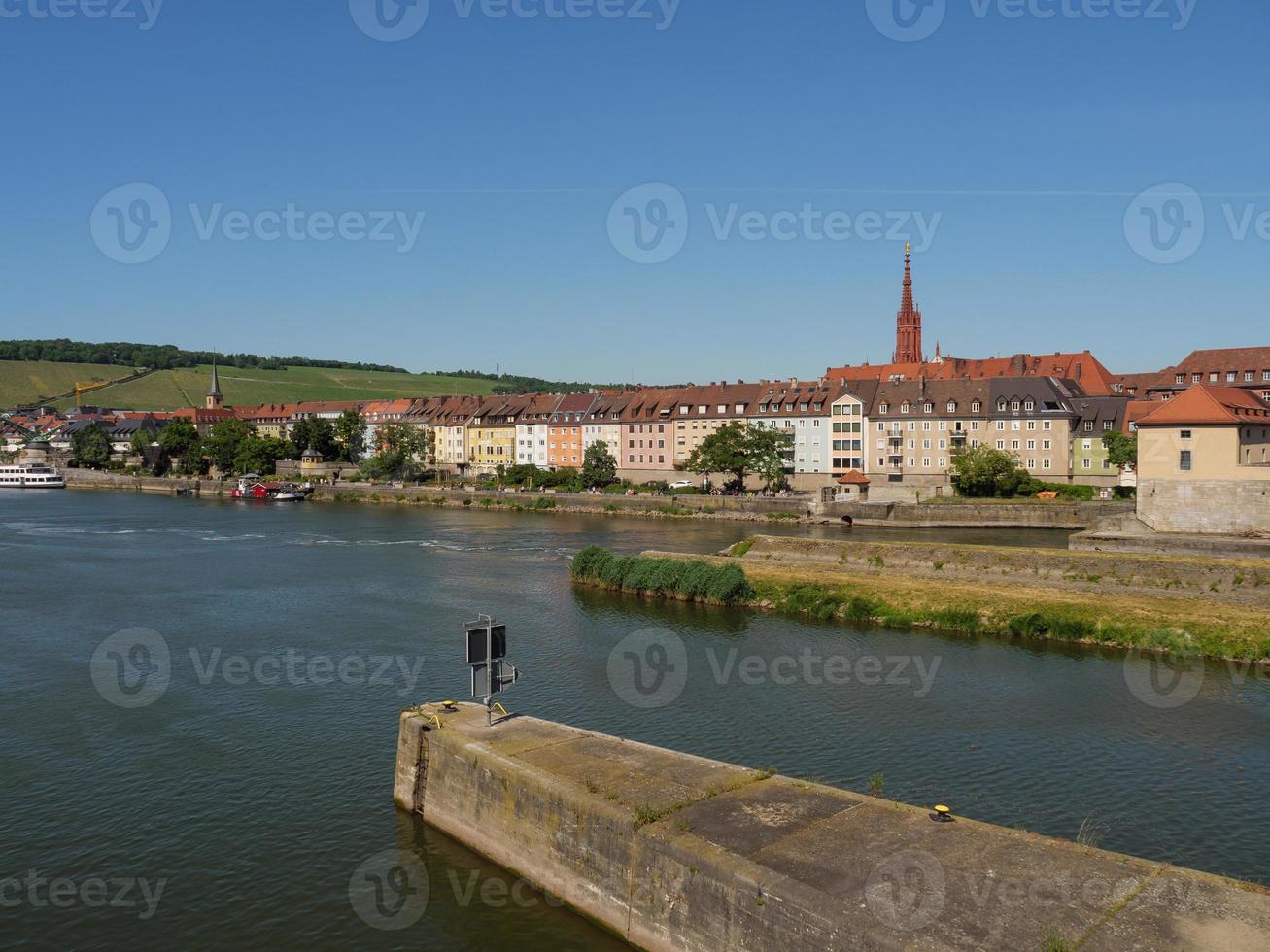 de stad würzburg aan de rivier de Main foto