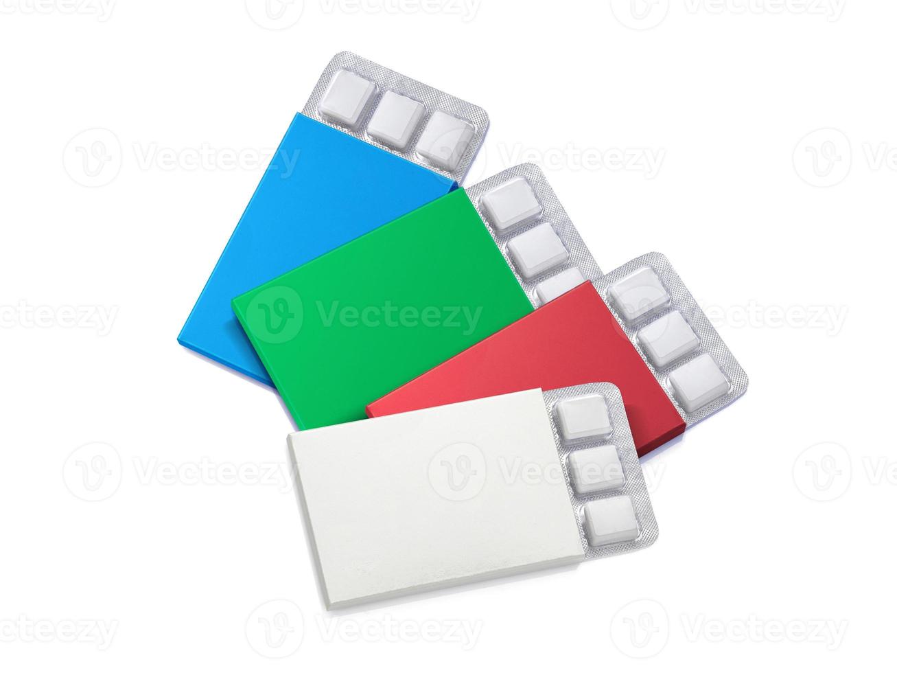 Pak kauwgom geïsoleerd op wit met uitknippad foto