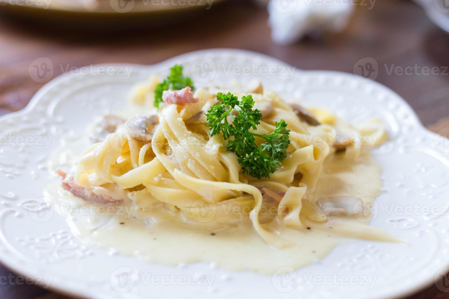 spaghetti-champignonroomsaus met spek foto