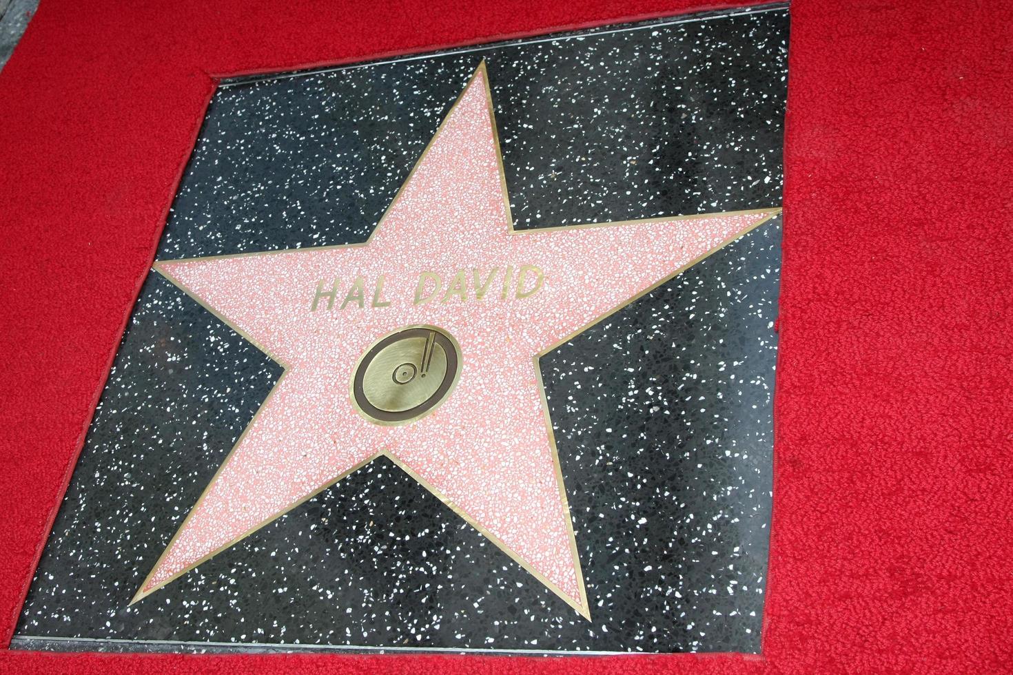 los angeles, 14 okt - hal david wof ster bij de ceremonie om een ster te schenken op de hollywood walk of fame voor hal david bij het musici instituut op 14 oktober 2011 in los angelees, ca foto