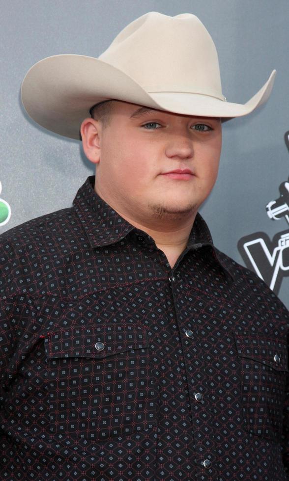 los angeles, 15 apr - jake worthington bij de nbc s the voice seizoen 6 top 12 rode loper evenement tijdens universele stadswandeling op 15 april 2014 in los angeles, ca foto