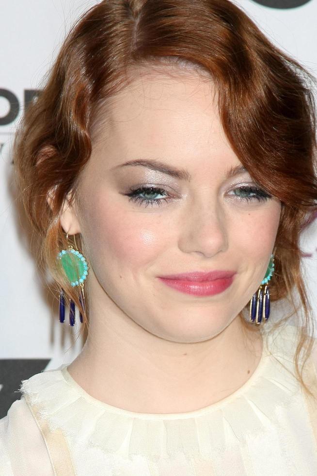 Los Angeles, 24 oktober - Emma Stone arriveert op het 15e jaarlijkse Hollywood Film Awards-gala in het Beverly Hilton Hotel op 24 oktober 2011 in Beverly Hlllls, Californië foto