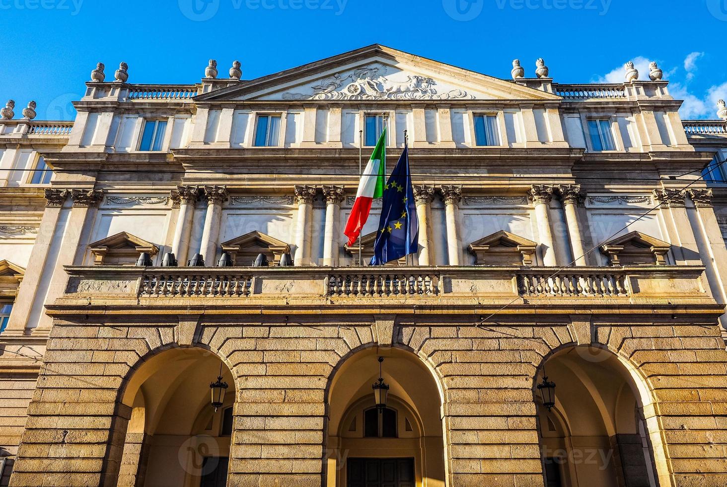 hdr teatro alla scala in milaan foto