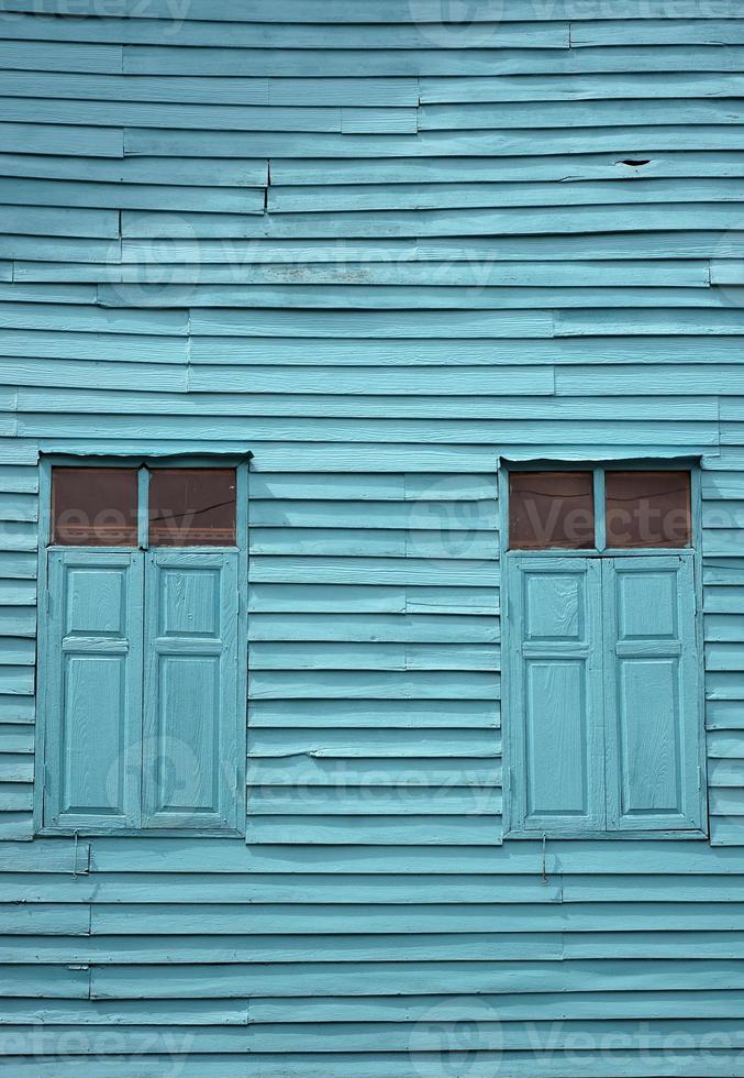 vintage blauwe houten muur en raam foto