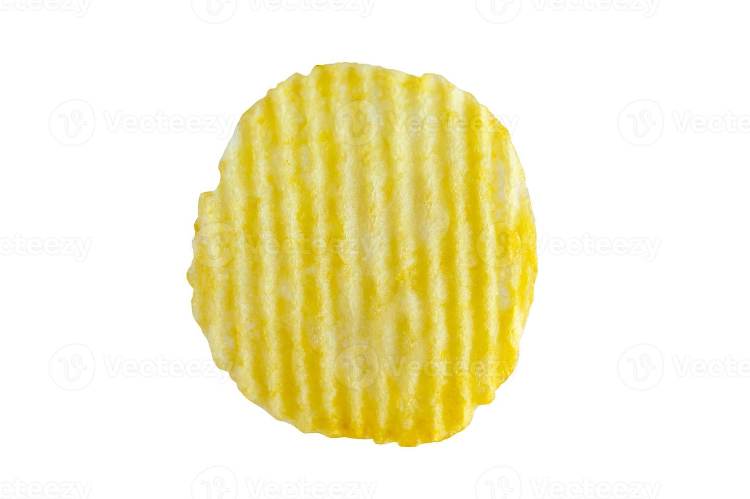 Aardappelchips geïsoleerd op witte achtergrond foto