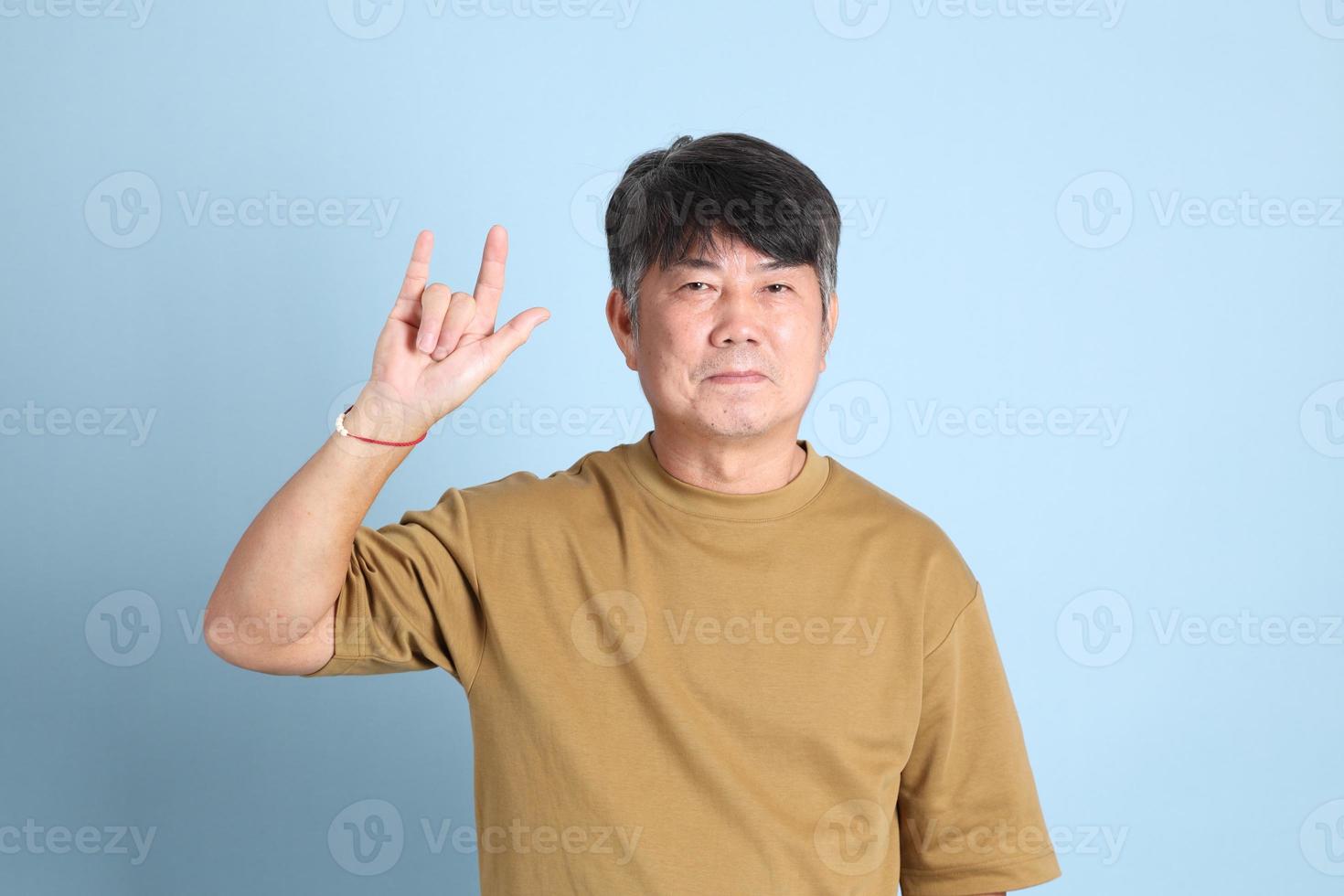 senior Aziatische man foto