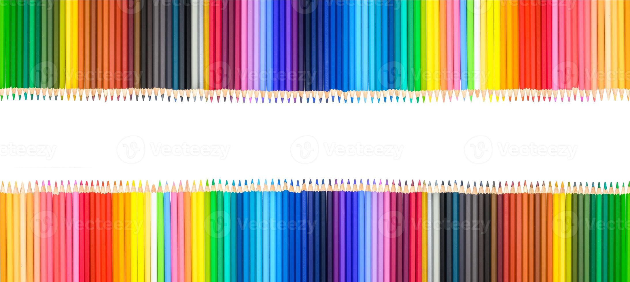 potloodkleuren isoleren op witte achtergrond foto