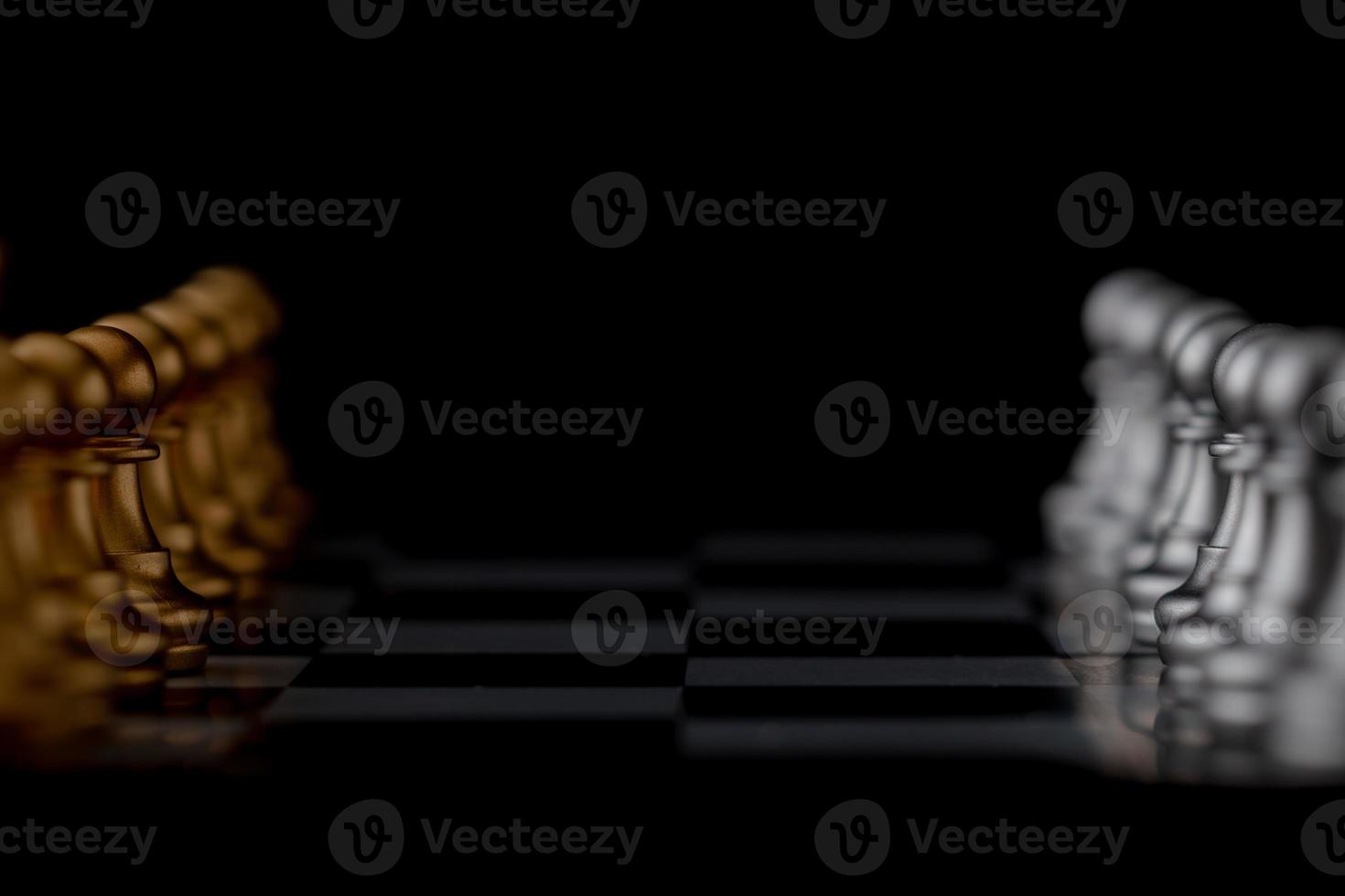 gouden en zilveren schaken foto