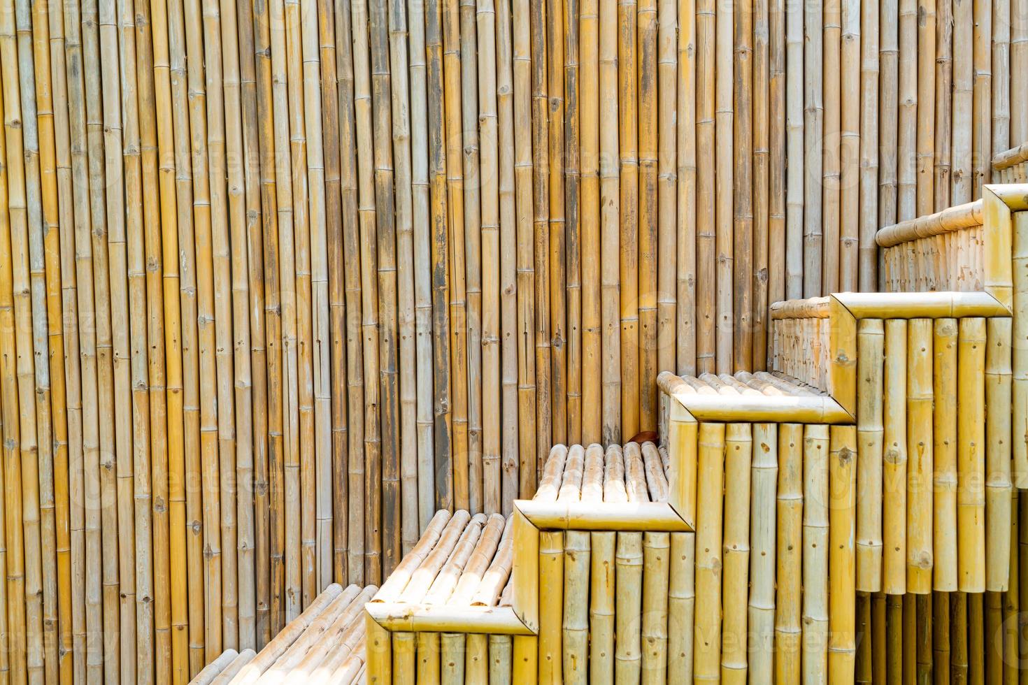 mooie bamboe traptrede voor buiten foto