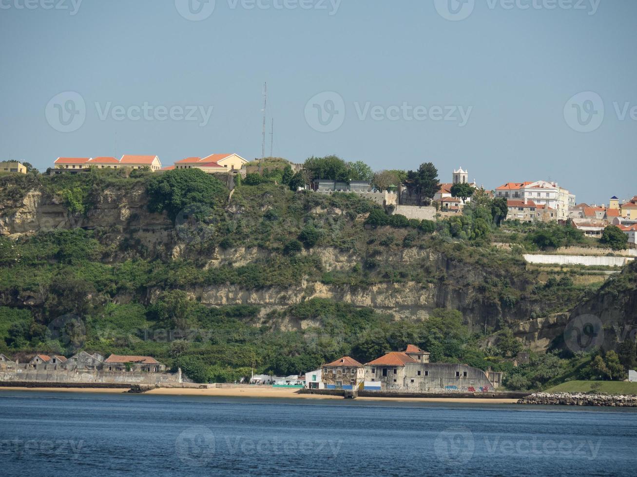 lissabon aan de rivier de Taag foto