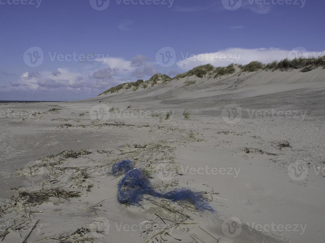 strand en duinen op het eiland Spiekeroog foto