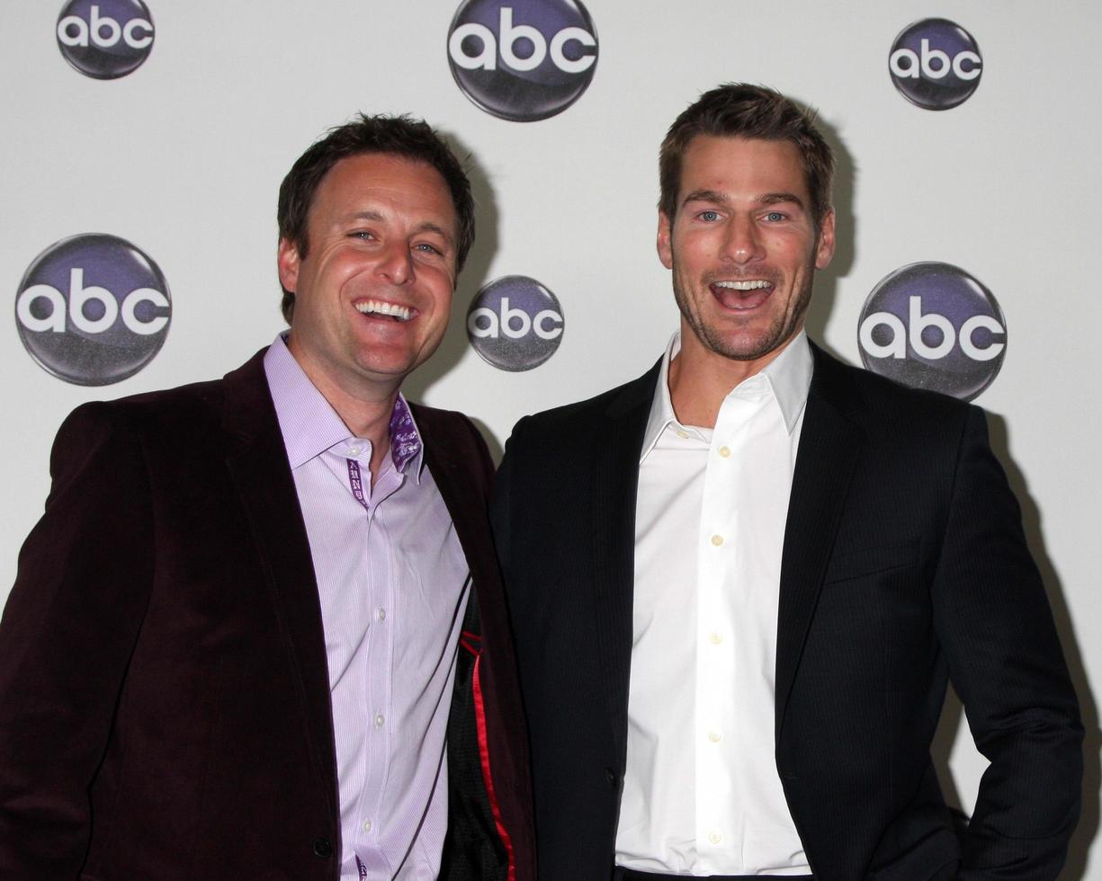 Los Angeles 10 januari - Chris Harrison, Brad Womack arriveert bij de Disney ABC Television Group s tca Winter 2011 Press Tour Party in het Langham Huntington Hotel op 10 januari 2011 in Pasadena, Californië foto