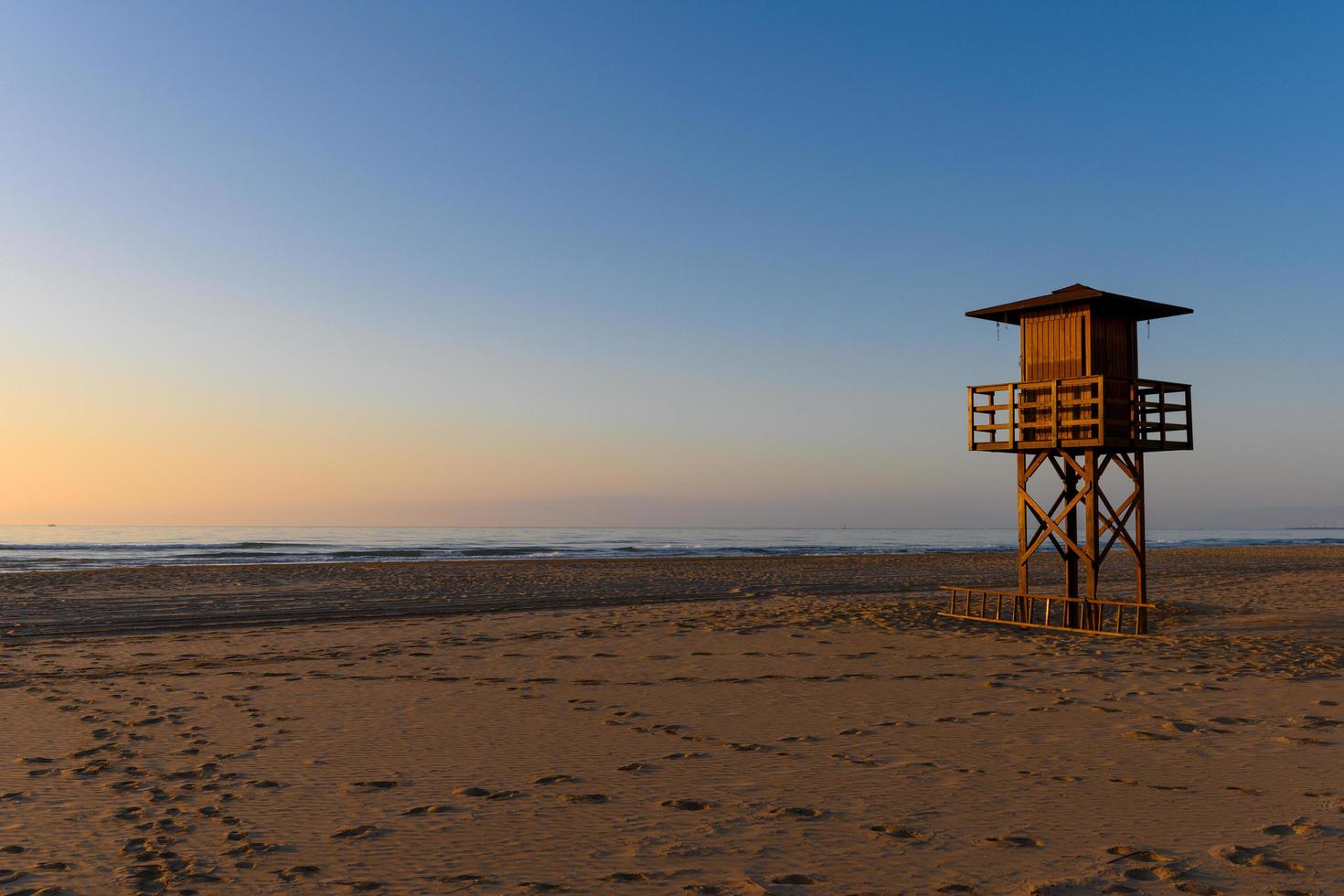 uitkijktoren silhouet cullera strand spanje foto