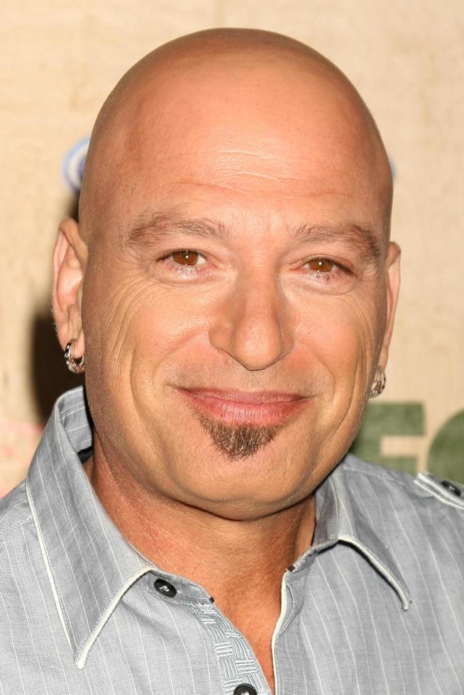 los angeles, 12 sep - howie mandel arriveert op de 7e jaarlijkse fox fall eco-casino party bij de boekbinderij op 12 september 2011 in culver city, ca foto