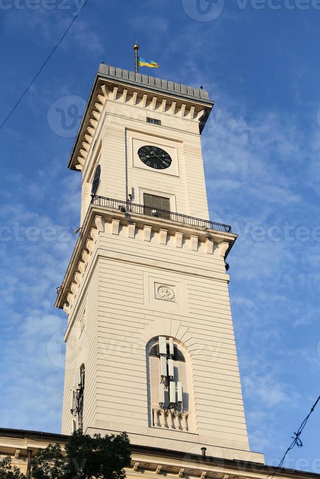 stadhuis van lviv in oekraïne foto