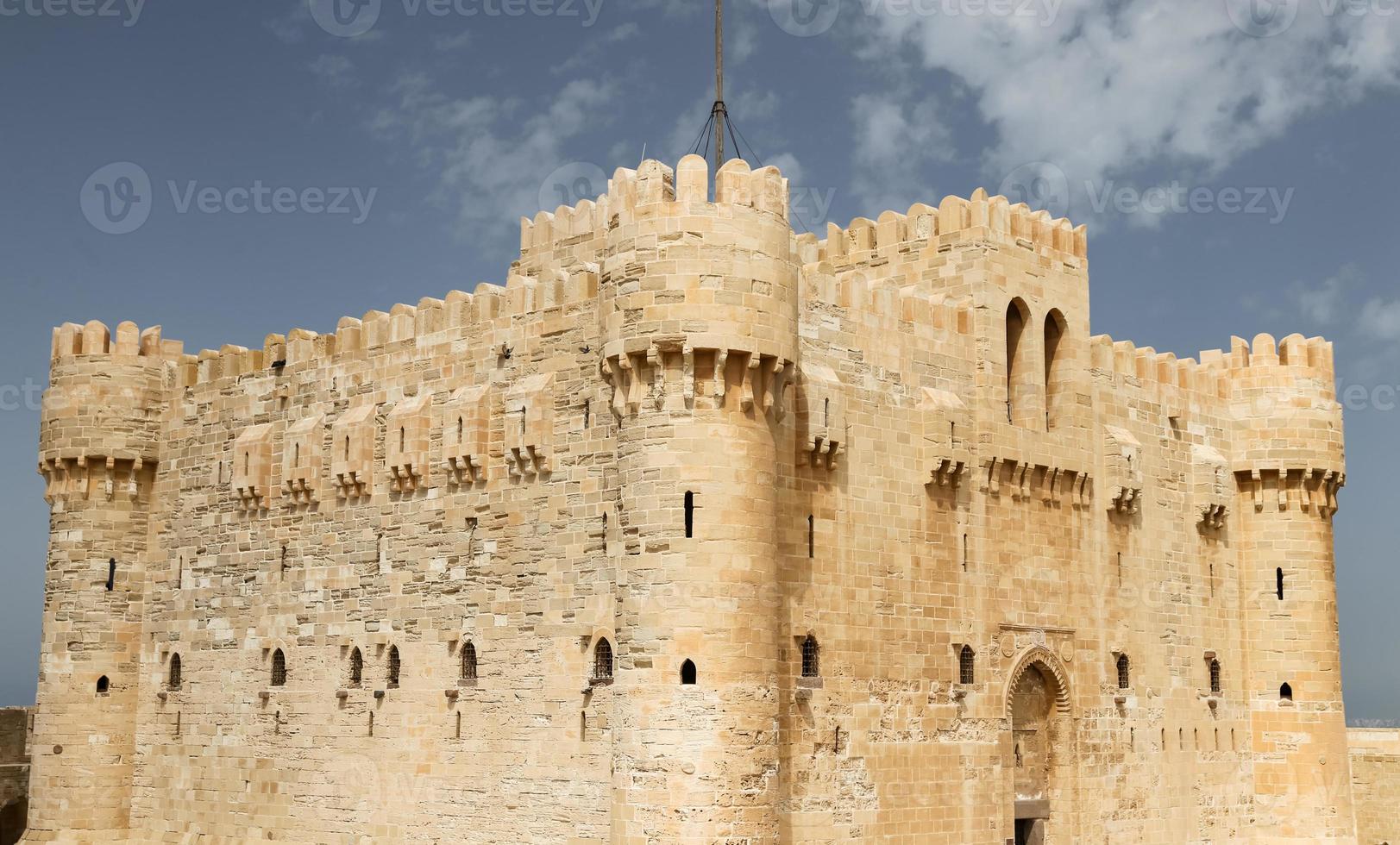 citadel van qaitbay in alexandria, egypte foto