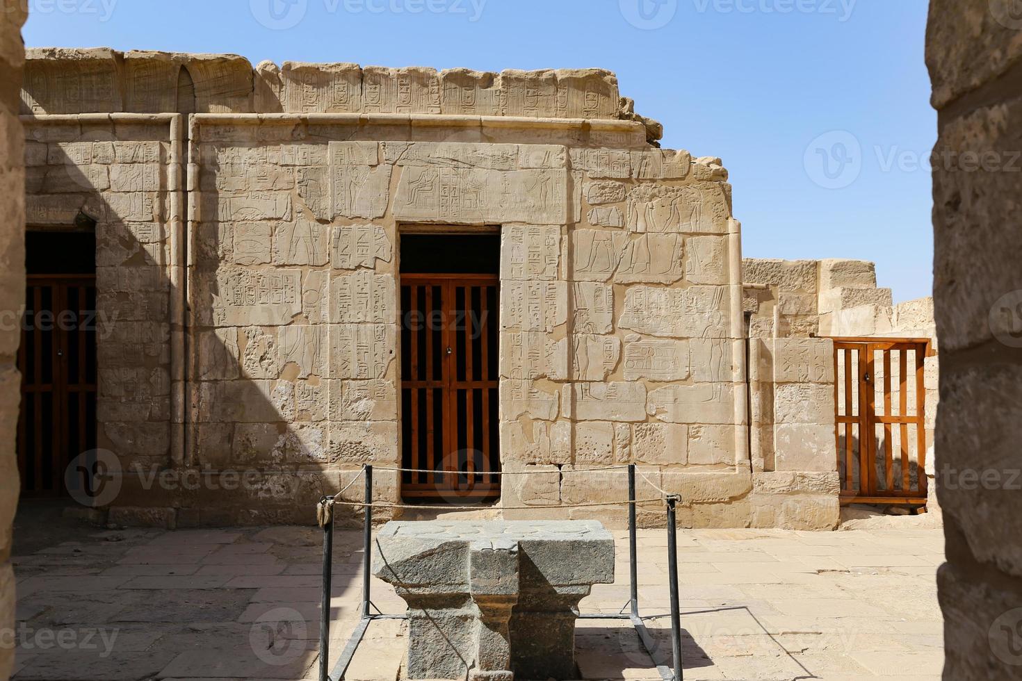 medinet habu tempel in luxor, egypte foto