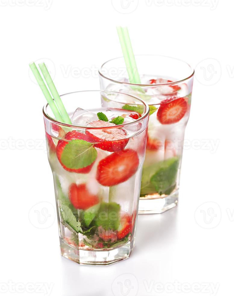 aardbei mojito zomer cocktail drinken foto