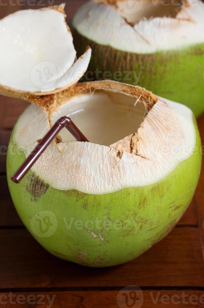 groene kokoswaterdrank foto