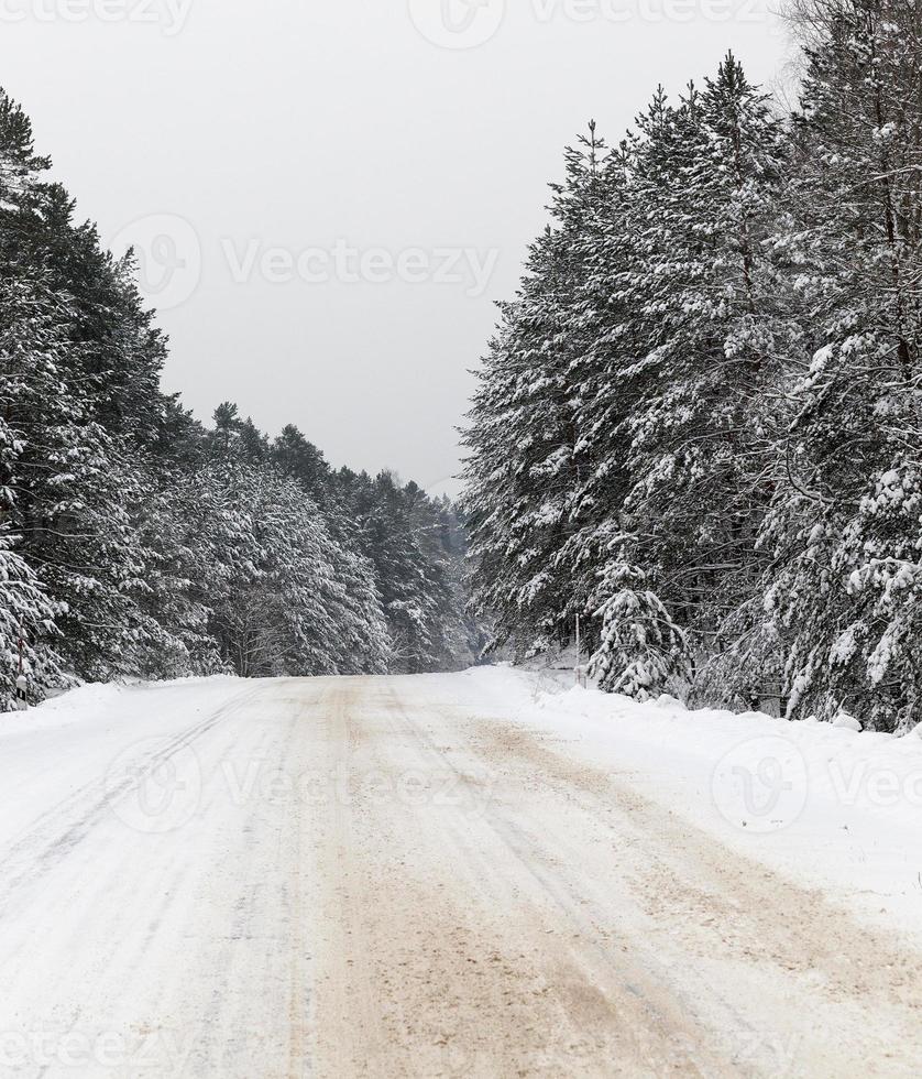 sporen van het loopvlak van een auto foto