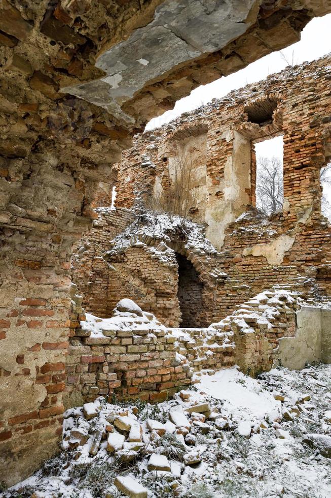 verlaten gebouw in europa foto